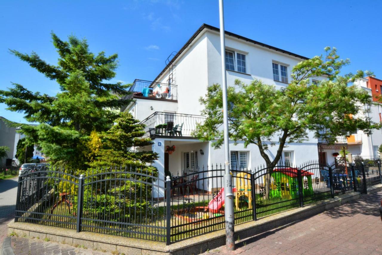 Czarmorza Pokoje Goscinne Mielno  Exteriör bild
